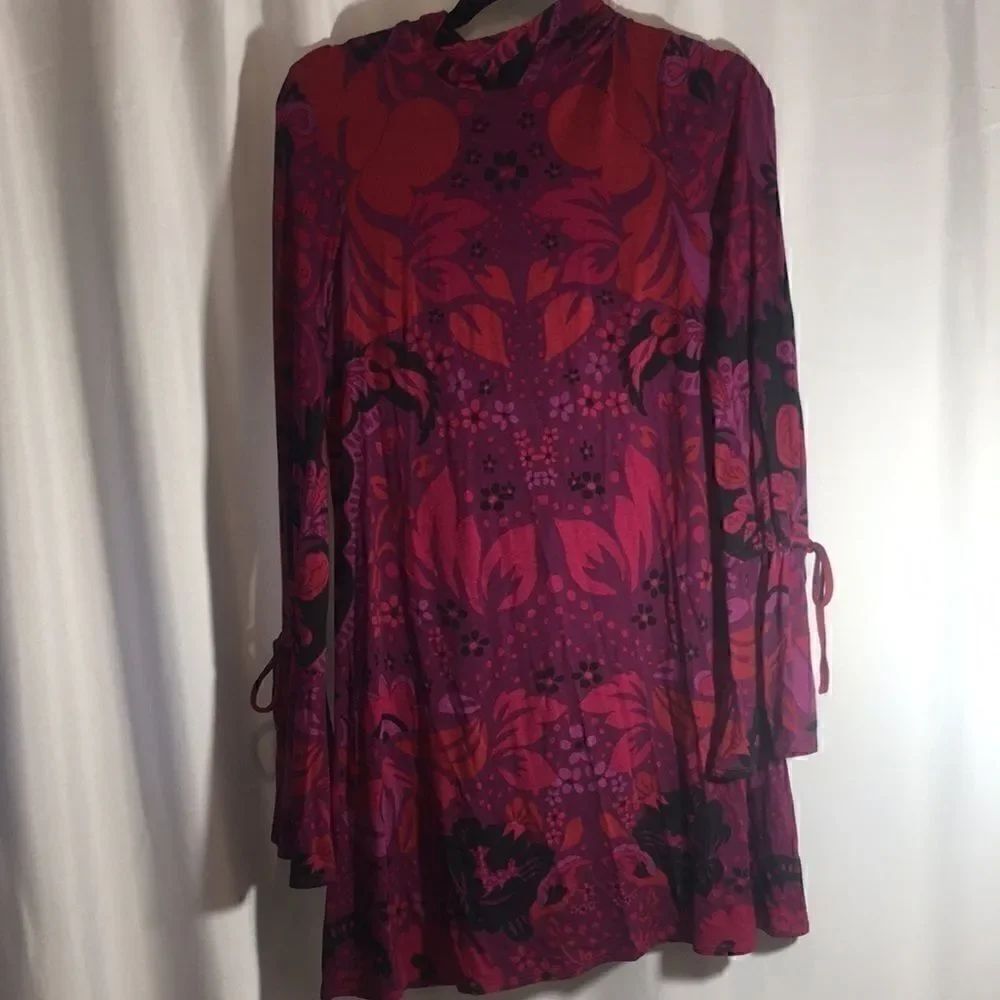 FREE PEOPLE MOCK MINI FLORAL DRESS - Picture 5 of 8